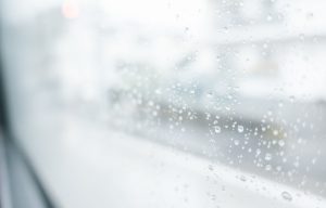 梅雨時期の湿気対策は換気が大事！